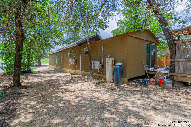 Image 11 of 28 For 22886 Us Highway 281 S