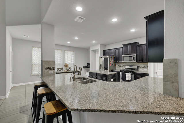 Image 13 of 46 For 907 Highland-vista