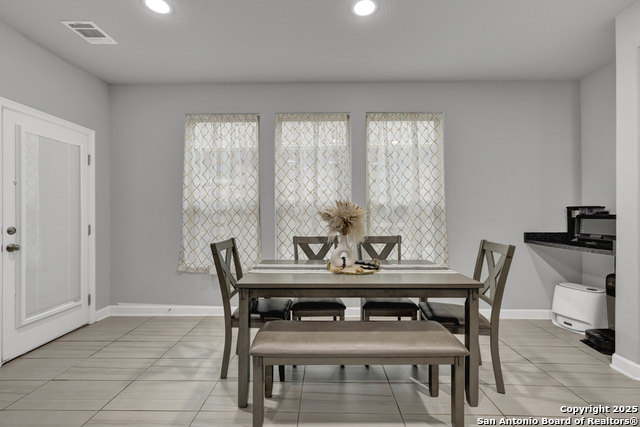Image 16 of 46 For 907 Highland-vista