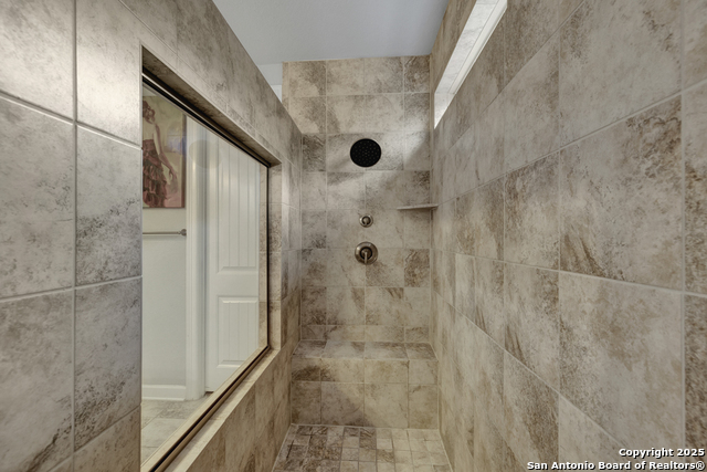Image 26 of 46 For 907 Highland-vista