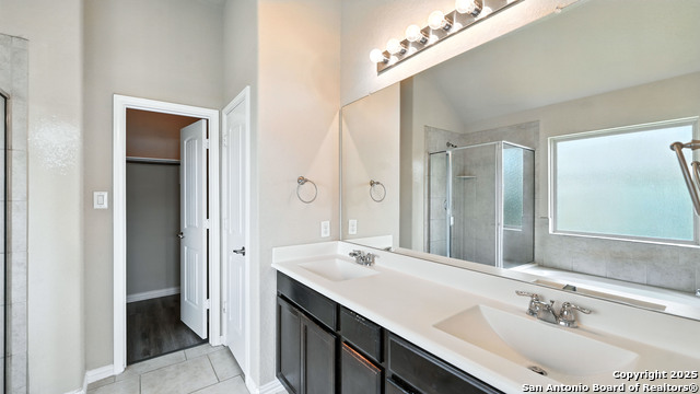 Image 18 of 35 For 2339 Jeffrey Ln