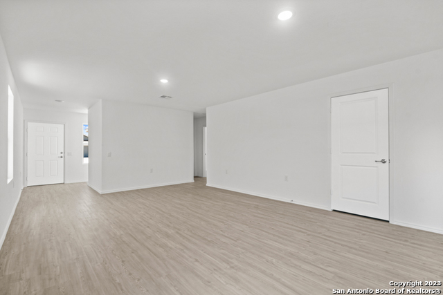 Image 5 of 20 For 10231 Asta Trail