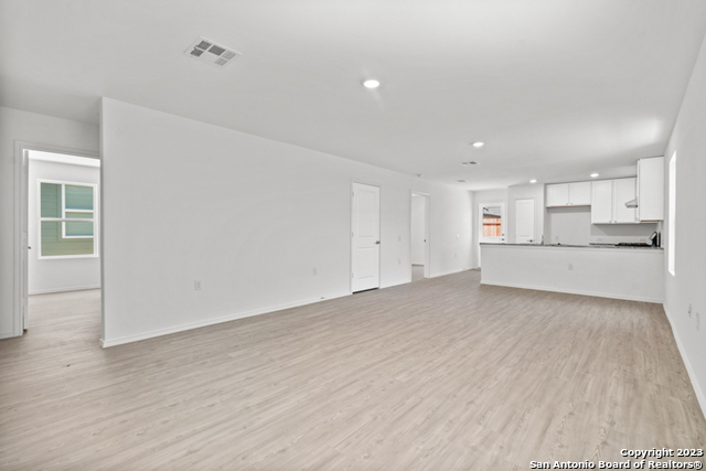 Image 7 of 20 For 10231 Asta Trail