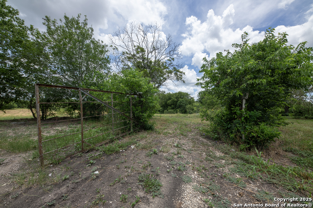 Image 21 of 28 For 901 Fm 1620  