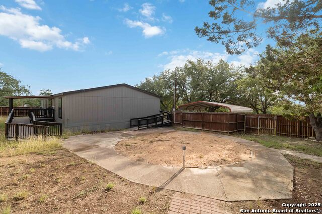 Listing photo id 28 for 279 Ute