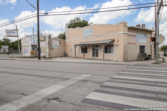 Details for 425 Zarzamora N, San Antonio, TX 78207