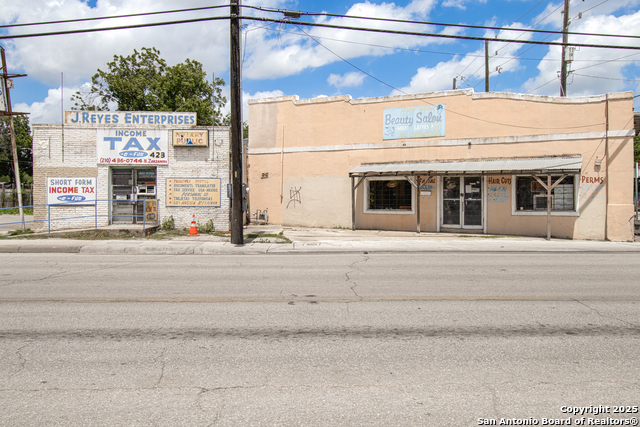 Listing photo id 4 for 425 Zarzamora N