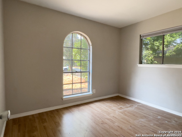 Image 13 of 14 For 4514 Longvale
