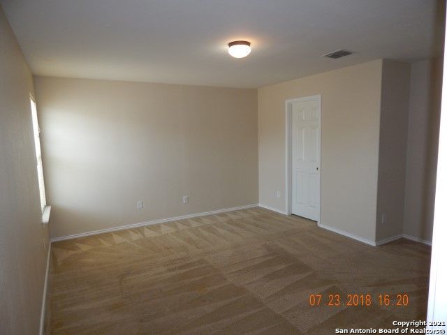 Image 16 of 24 For 7127 Comet Manor
