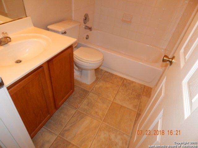Image 17 of 24 For 7127 Comet Manor