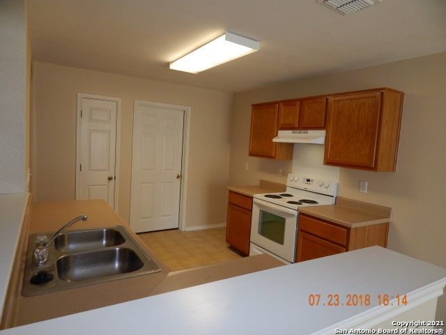 Image 5 of 24 For 7127 Comet Manor