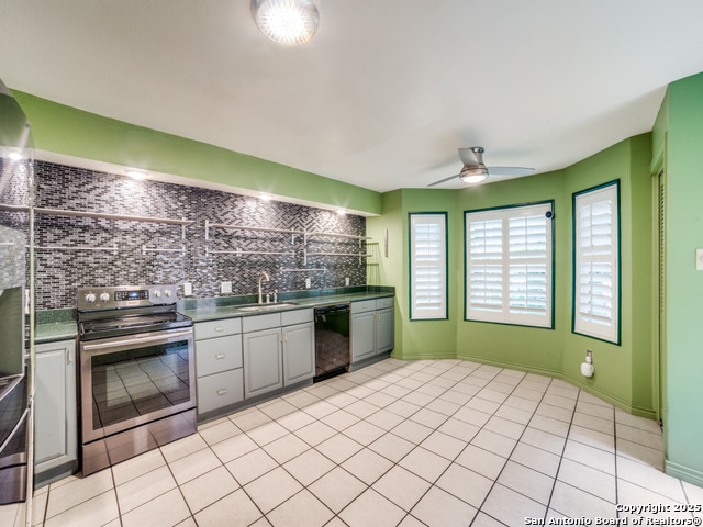 Image 8 of 33 For 7711 Callaghan  302
