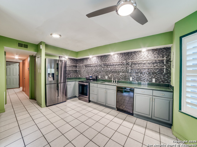 Image 9 of 33 For 7711 Callaghan  302