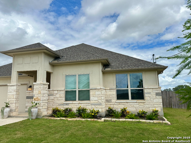 Image 2 of 14 For 120 Willow Oak Trl