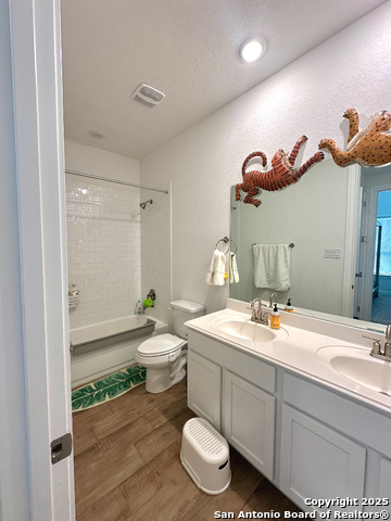 Image 8 of 14 For 120 Willow Oak Trl