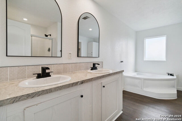 Listing photo id 17 for 176 County Road 4631