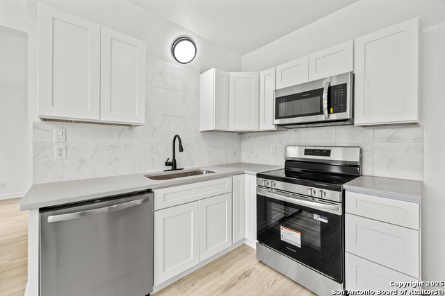 Image 11 of 25 For 4819 Tennyson Dr
