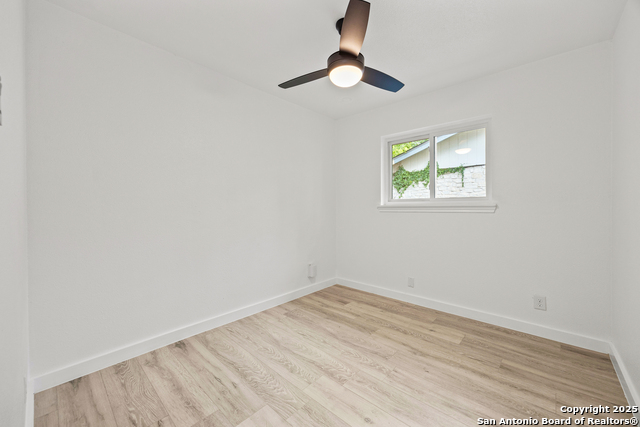 Image 15 of 25 For 4819 Tennyson Dr