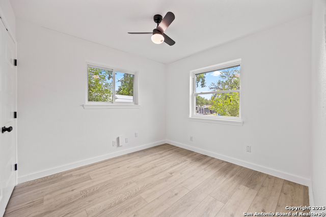 Image 16 of 25 For 4819 Tennyson Dr
