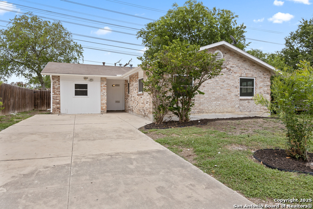 Image 3 of 25 For 4819 Tennyson Dr