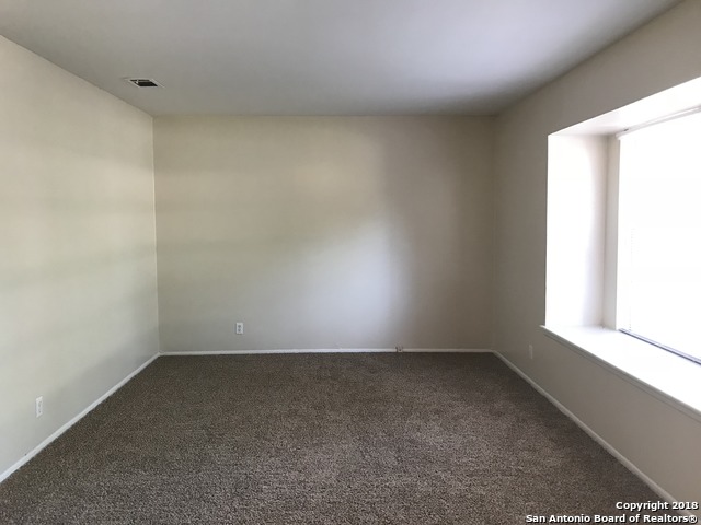 Image 4 of 22 For 5874 Castle Run Dr