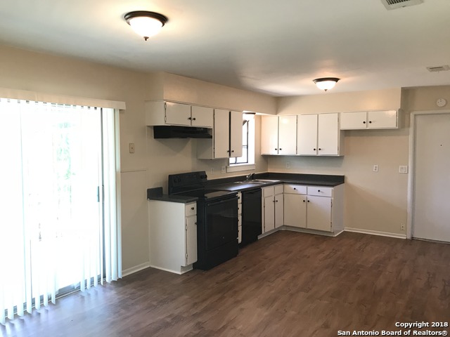 Image 5 of 22 For 5874 Castle Run Dr