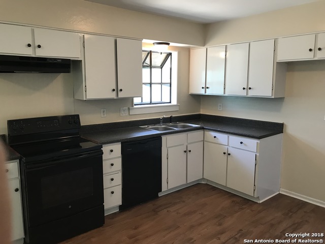 Image 6 of 22 For 5874 Castle Run Dr