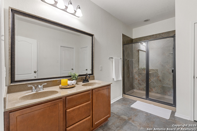 Image 17 of 34 For 3343 Uresti  