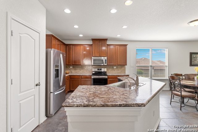 Image 19 of 34 For 3343 Uresti  