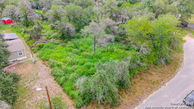 Listing photo id 3 for 23030 Dream View Dr