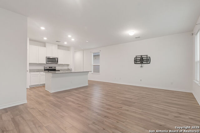 Image 7 of 18 For 9514 Hinterlands Dr