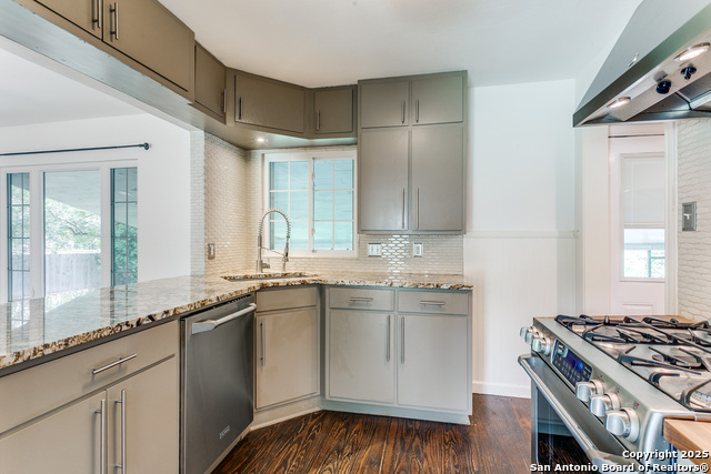 Image 11 of 24 For 216 Lyman  