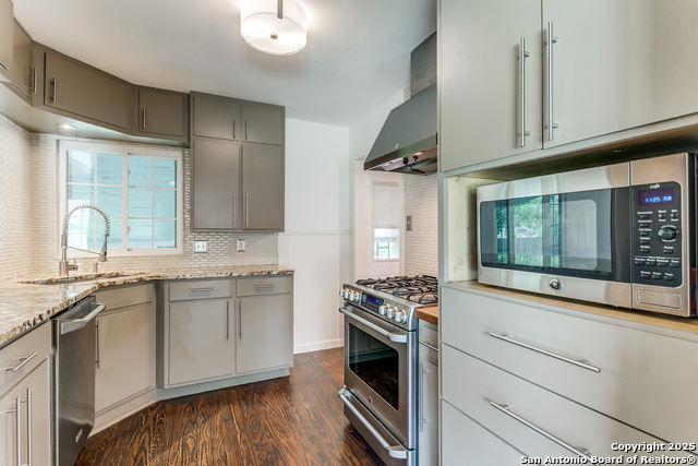 Image 12 of 24 For 216 Lyman  