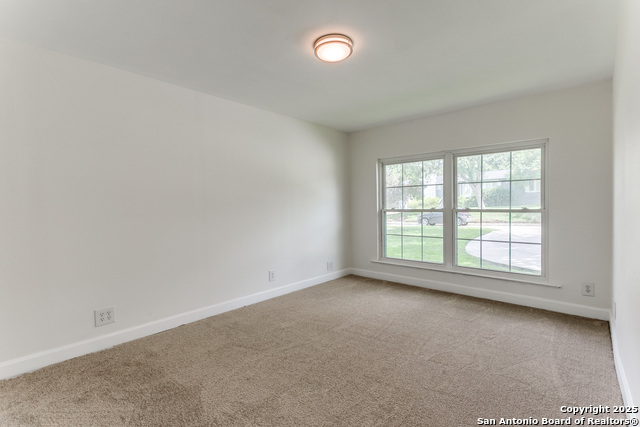 Image 18 of 24 For 216 Lyman  