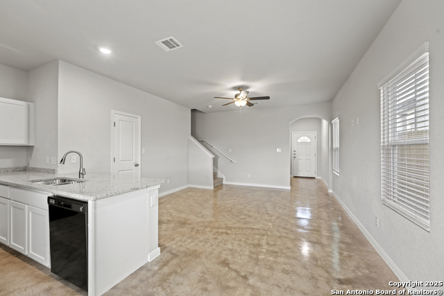 Listing photo id 9 for 8030 Dial Ike 501-5