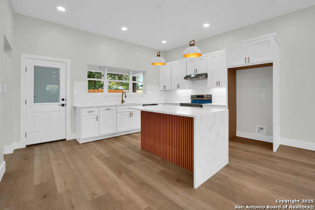 Image 2 of 22 For 4939 Driskill