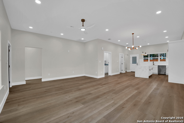 Image 3 of 22 For 4939 Driskill