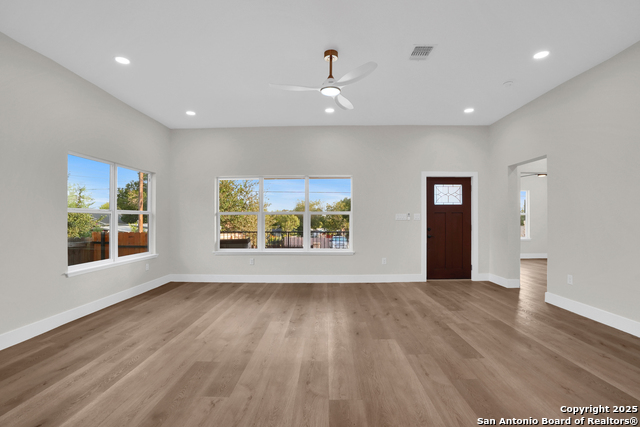 Image 4 of 22 For 4939 Driskill