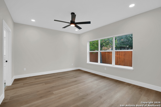 Image 7 of 22 For 4939 Driskill