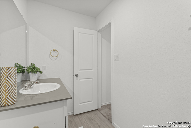 Image 24 of 32 For 7022 Serf Pl