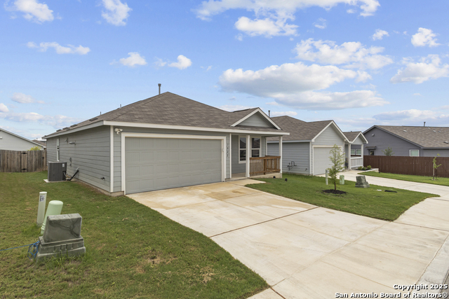 Image 3 of 32 For 7022 Serf Pl
