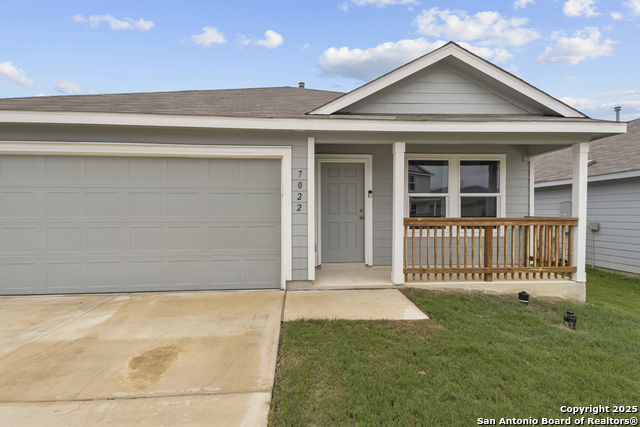 Image 4 of 32 For 7022 Serf Pl
