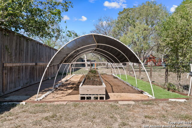 Image 11 of 61 For 1206 Haeckerville Rd