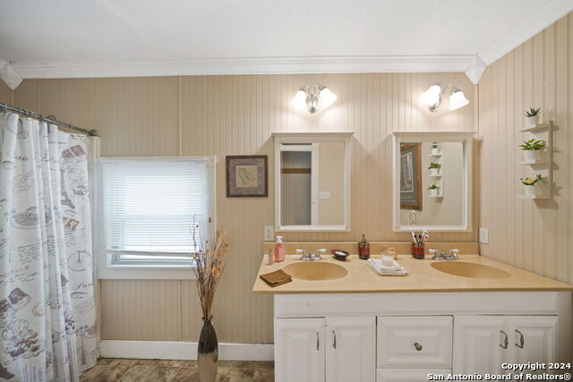 Image 27 of 61 For 1206 Haeckerville Rd