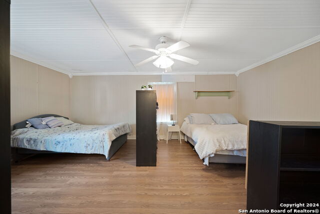 Image 32 of 61 For 1206 Haeckerville Rd