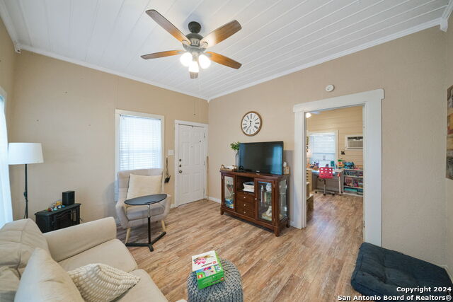 Image 52 of 61 For 1206 Haeckerville Rd