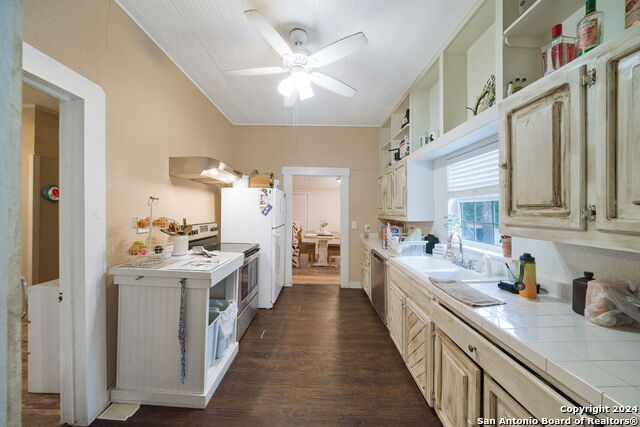 Image 56 of 61 For 1206 Haeckerville Rd