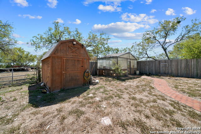 Image 9 of 61 For 1206 Haeckerville Rd