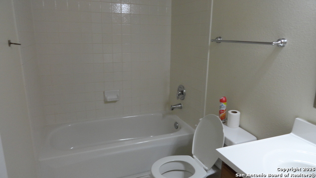 Image 20 of 32 For 2818 Redland Creek
