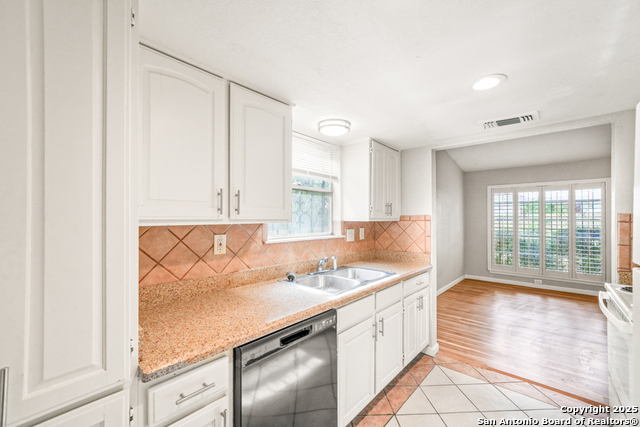 Image 8 of 17 For 5127 Alderton St.